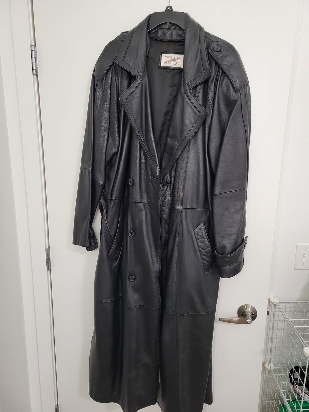 Pelle Studio Black Leather Double-Breasted Trench Coat